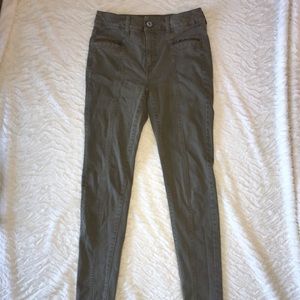 American Eagle Outfitters High-Rise Jegging